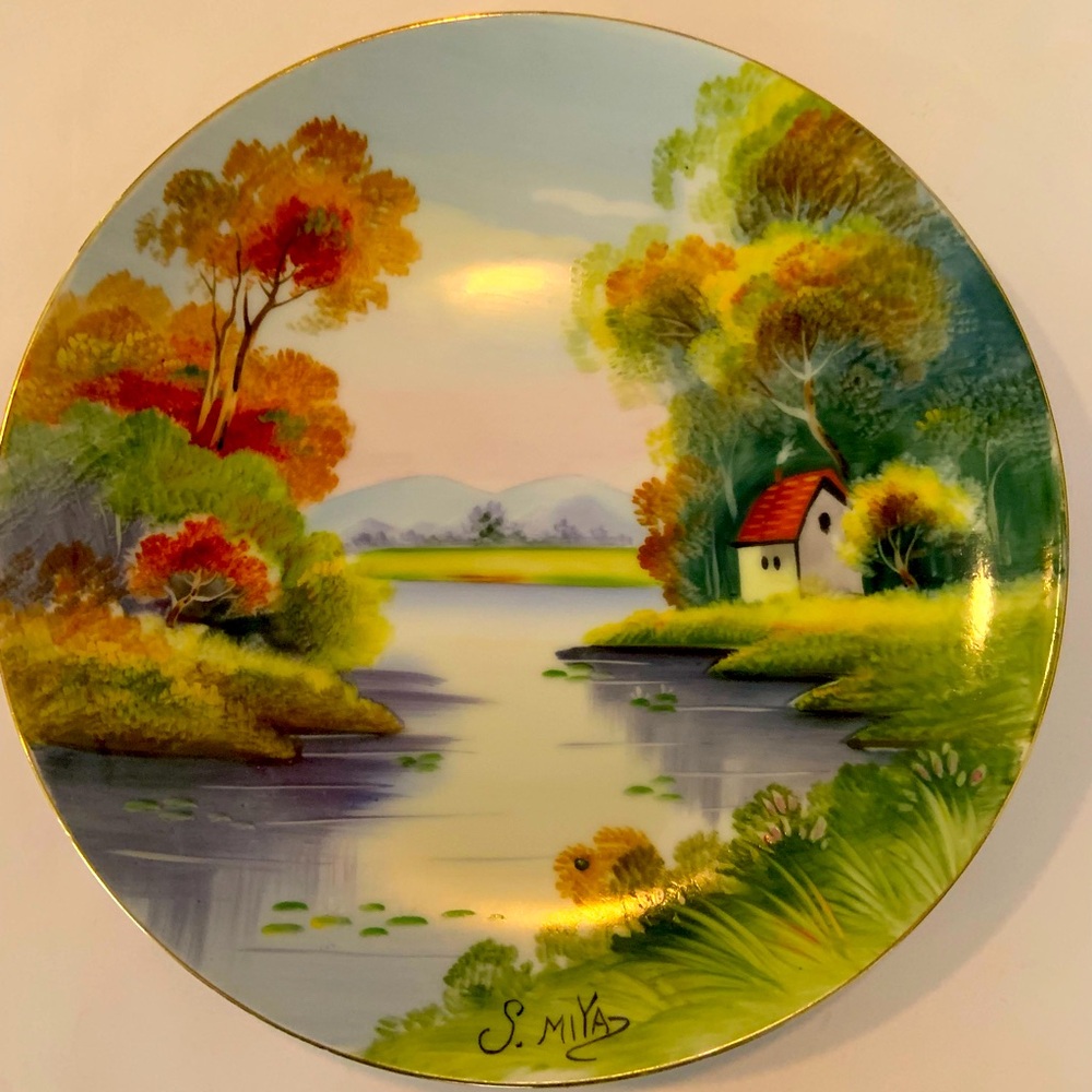 Vintage Occupied Japan Hand Painted Gold China 9.5” Diameter Plate